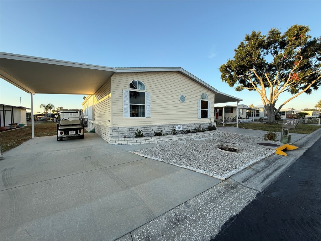 209 N Saint Thomas Circle Apollo Beach FL 33572 TB8444413 image3