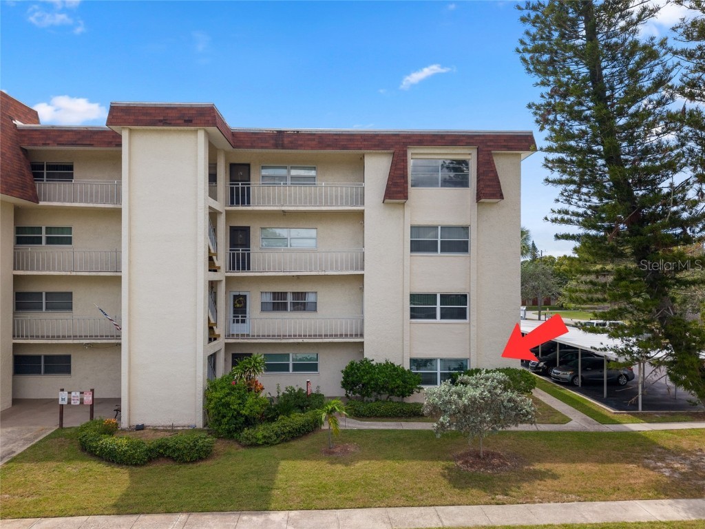 209 NE Lincoln Circle N #109 Saint Petersburg FL 33702 TB8429515 image1