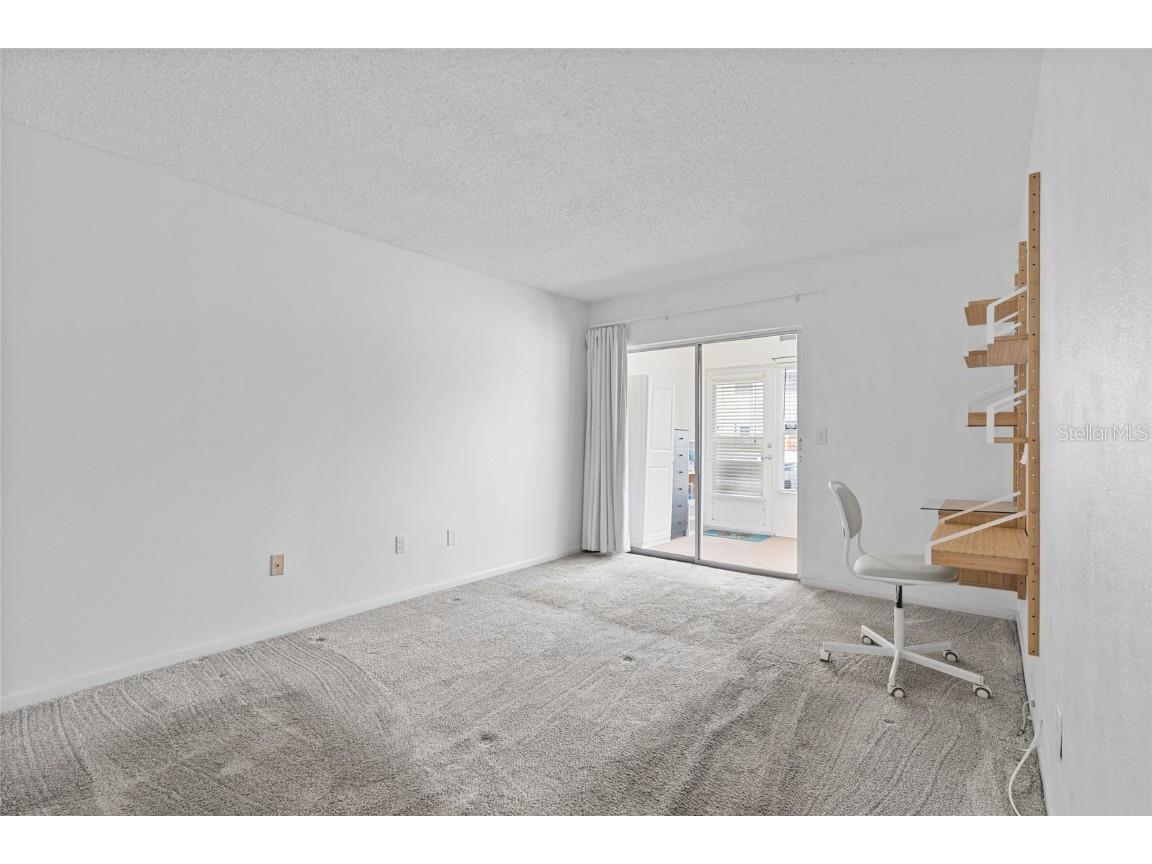 209 NE Lincoln Circle N #109 Saint Petersburg FL 33702 TB8429515 image12