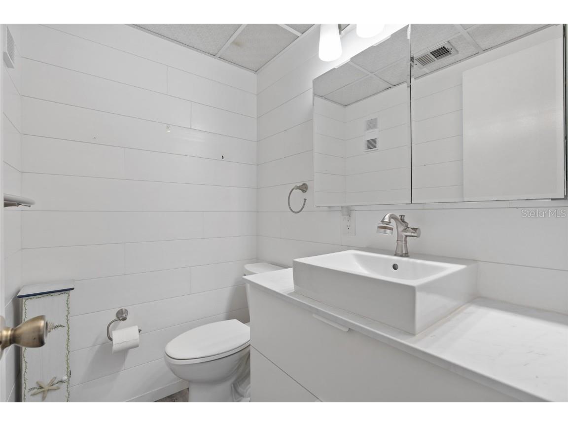 209 NE Lincoln Circle N #109 Saint Petersburg FL 33702 TB8429515 image16