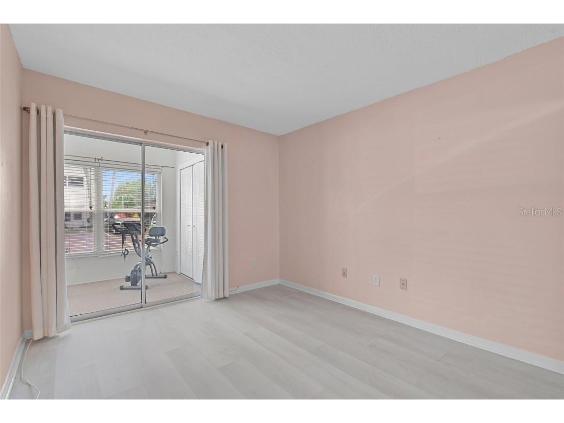 209 NE Lincoln Circle N #109 Saint Petersburg FL 33702 TB8429515 image18