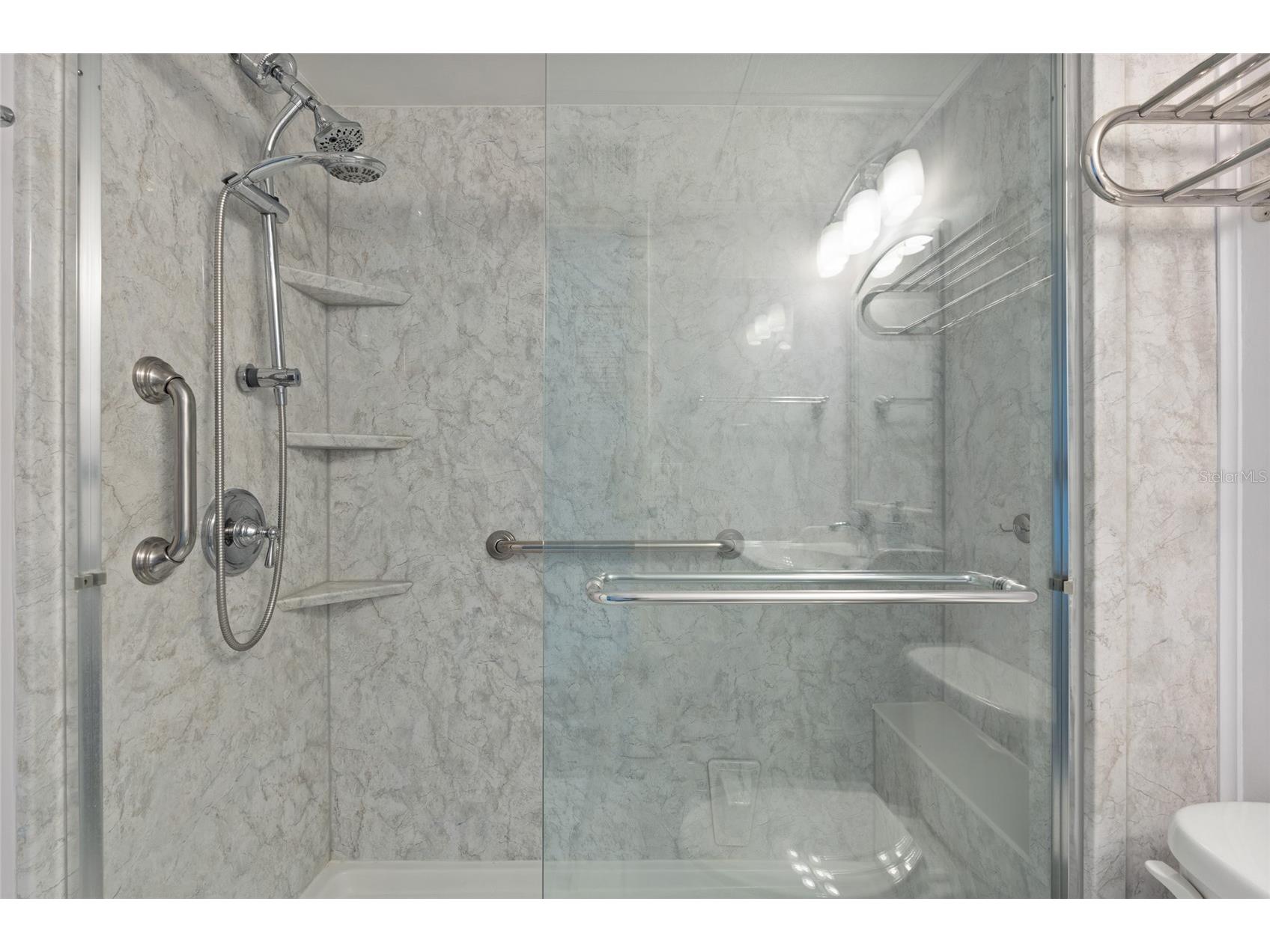 209 NE Lincoln Circle N #109 Saint Petersburg FL 33702 TB8494786 image18