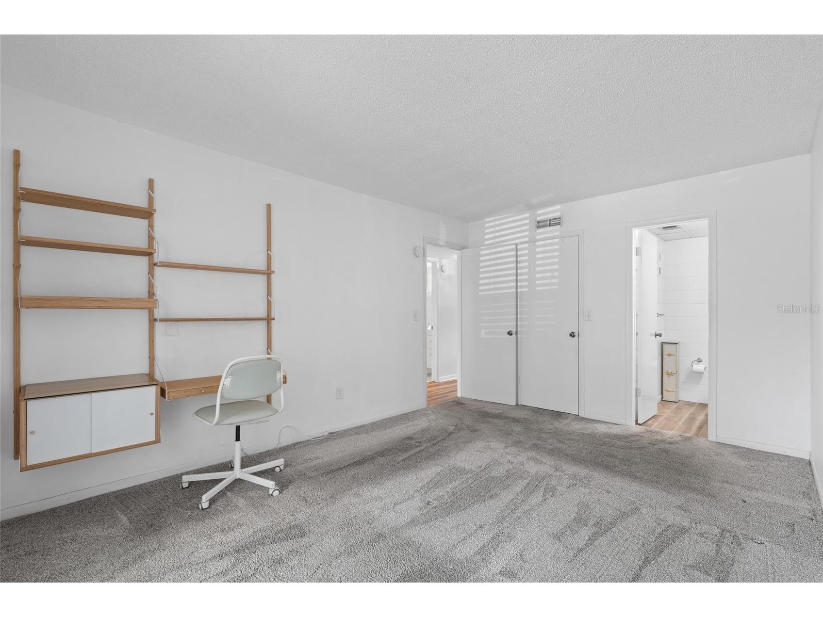 209 NE Lincoln Circle N #109 Saint Petersburg FL 33702 TB8494786 image9