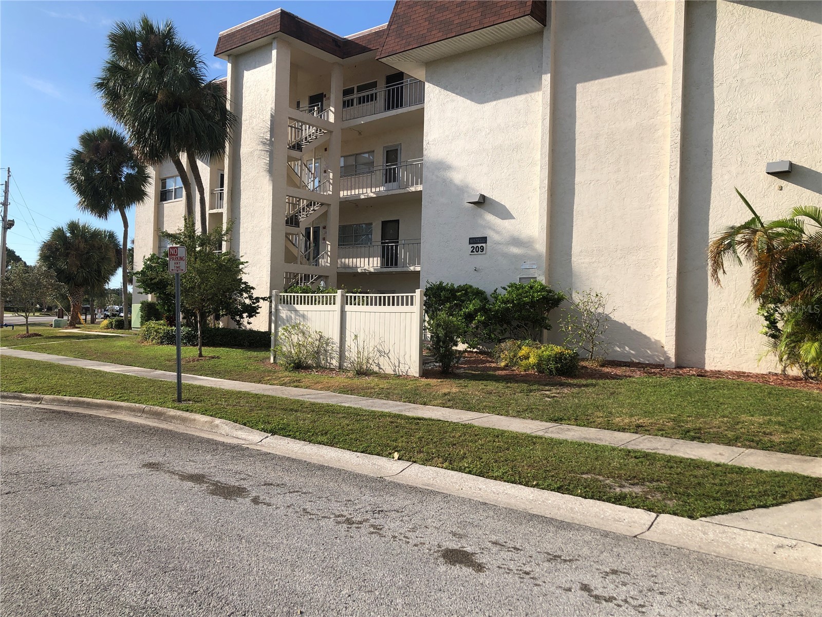 209 NE Lincoln Circle N #406 Saint Petersburg FL 33702 TB8487875 image17