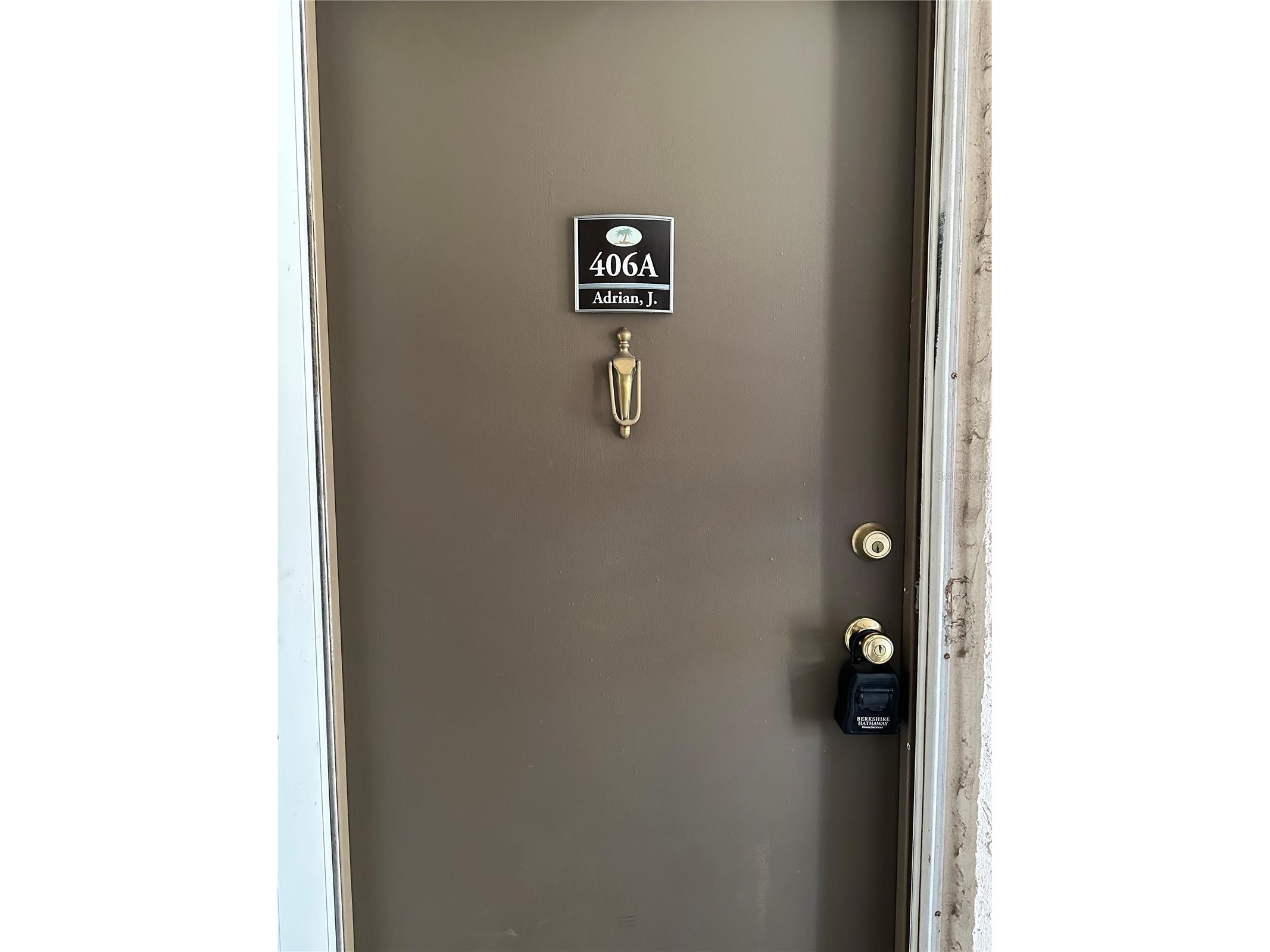 209 NE Lincoln Circle N #406 Saint Petersburg FL 33702 TB8487875 image2