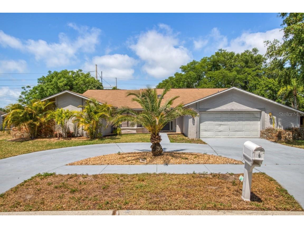 209 Normandy Circle W, Palm Harbor, FL, 34683 MLS U8247912 Edina