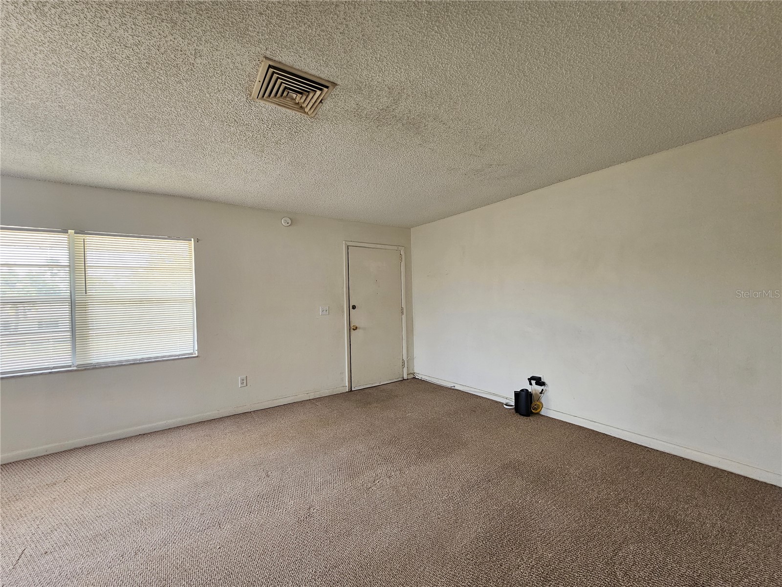 209 NW Jefferson Circle N #15 Saint Petersburg FL 33702 TB8508892 image3