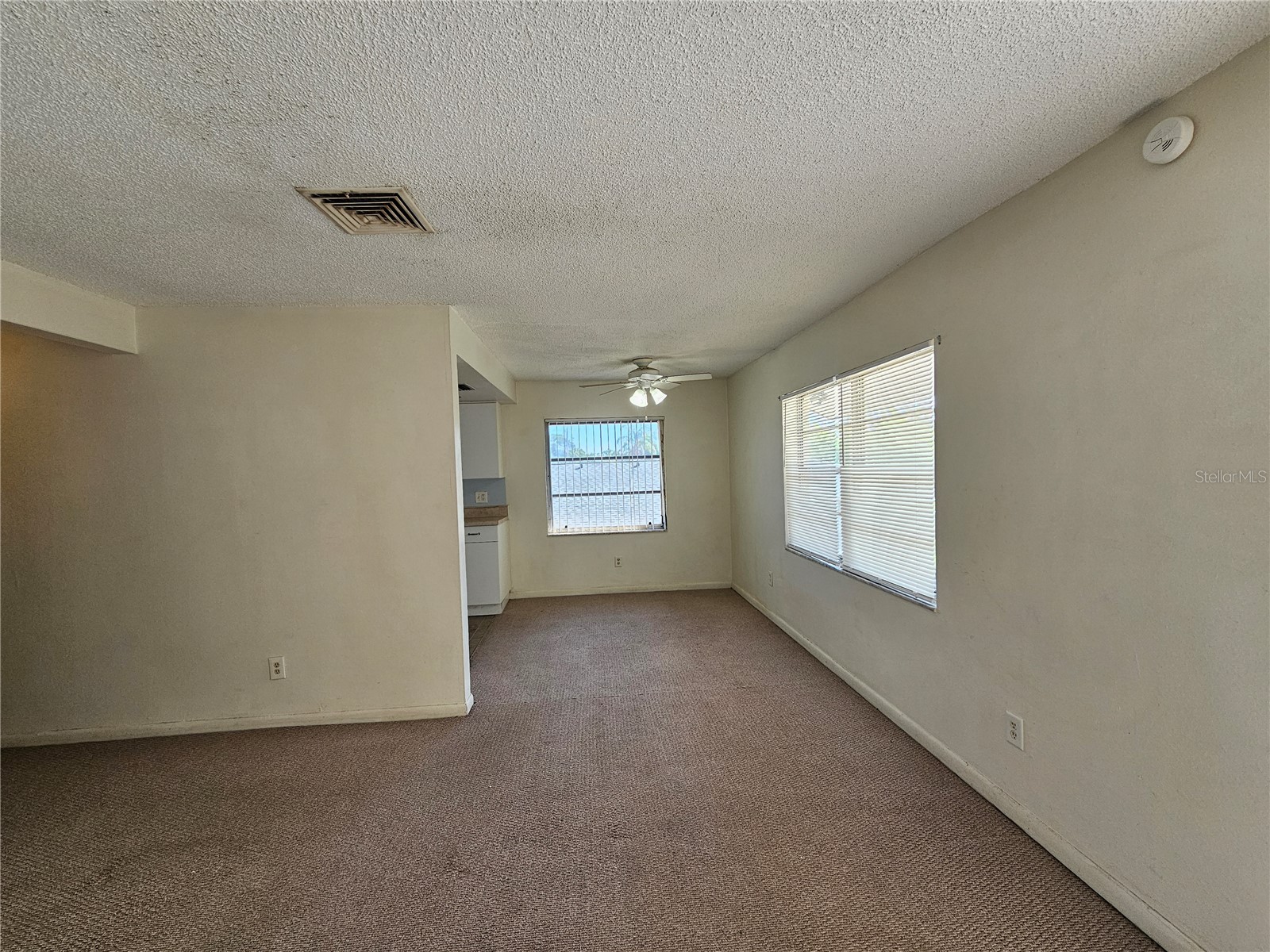 209 NW Jefferson Circle N #15 Saint Petersburg FL 33702 TB8508892 image5