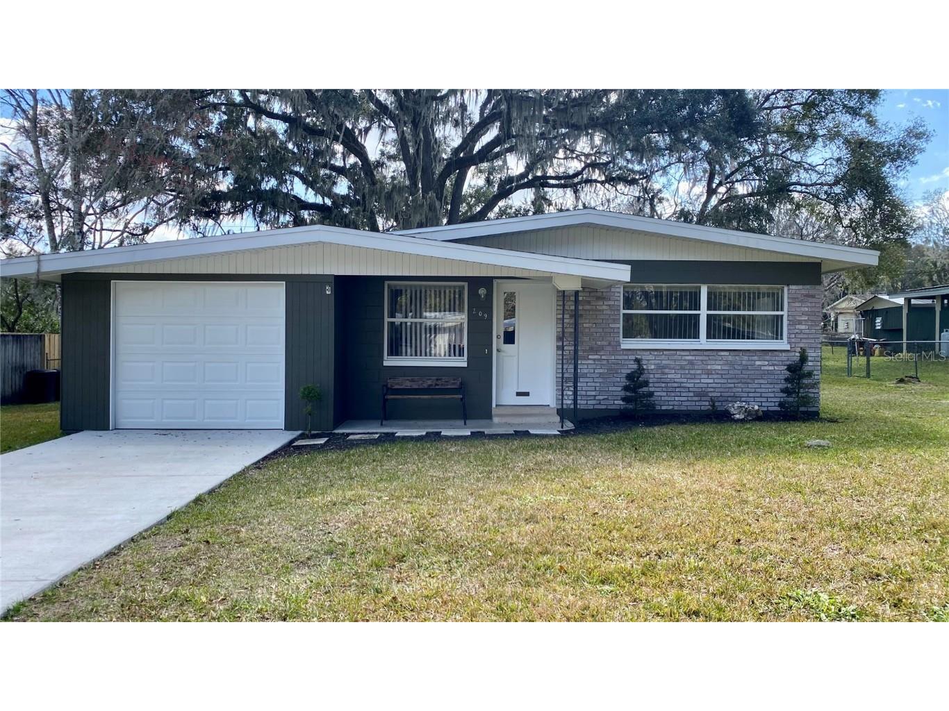 209 Peak Drive Brooksville FL 34601 T3425580 image1