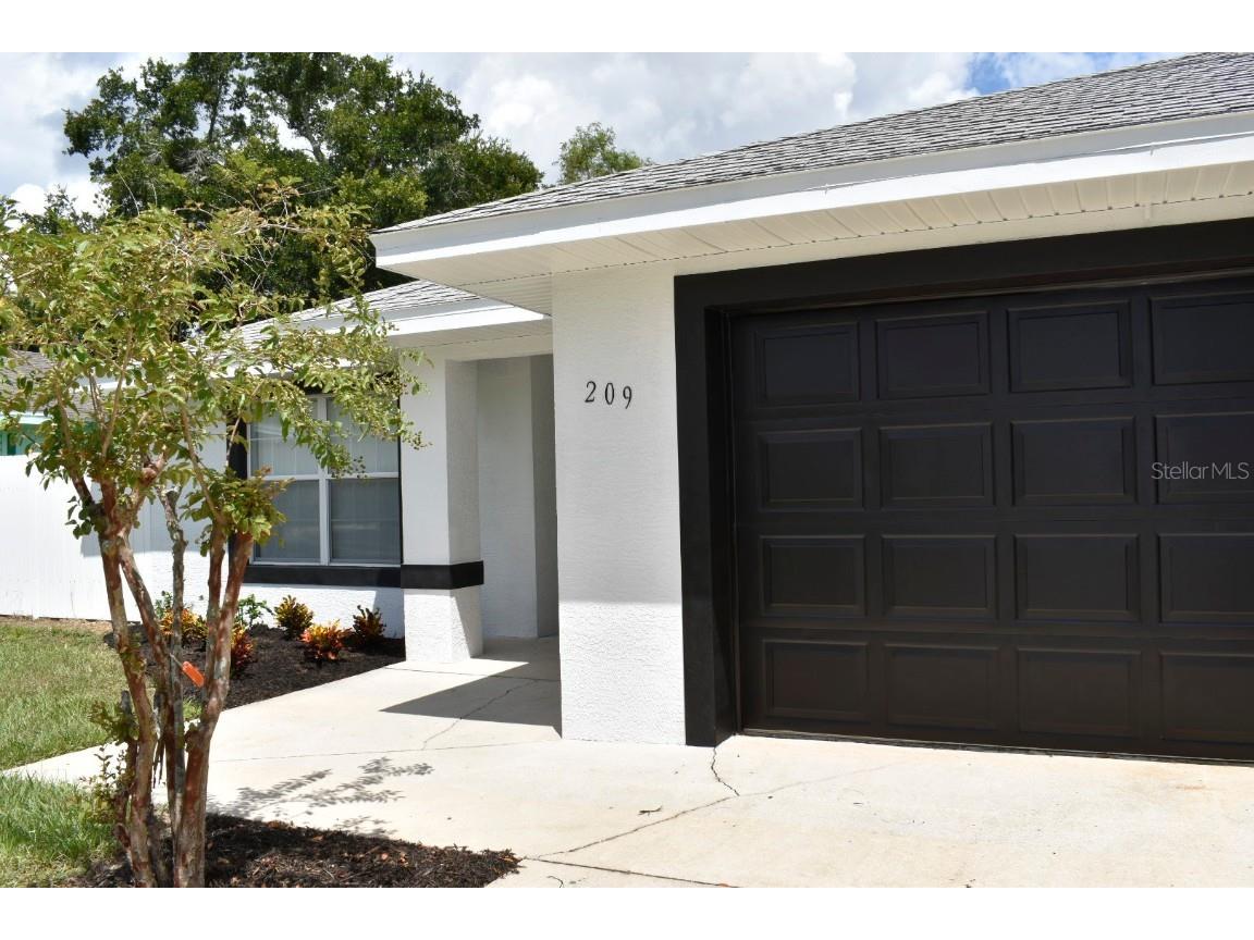 209 Polk Avenue W Dundee FL 33838 L4946891 image1