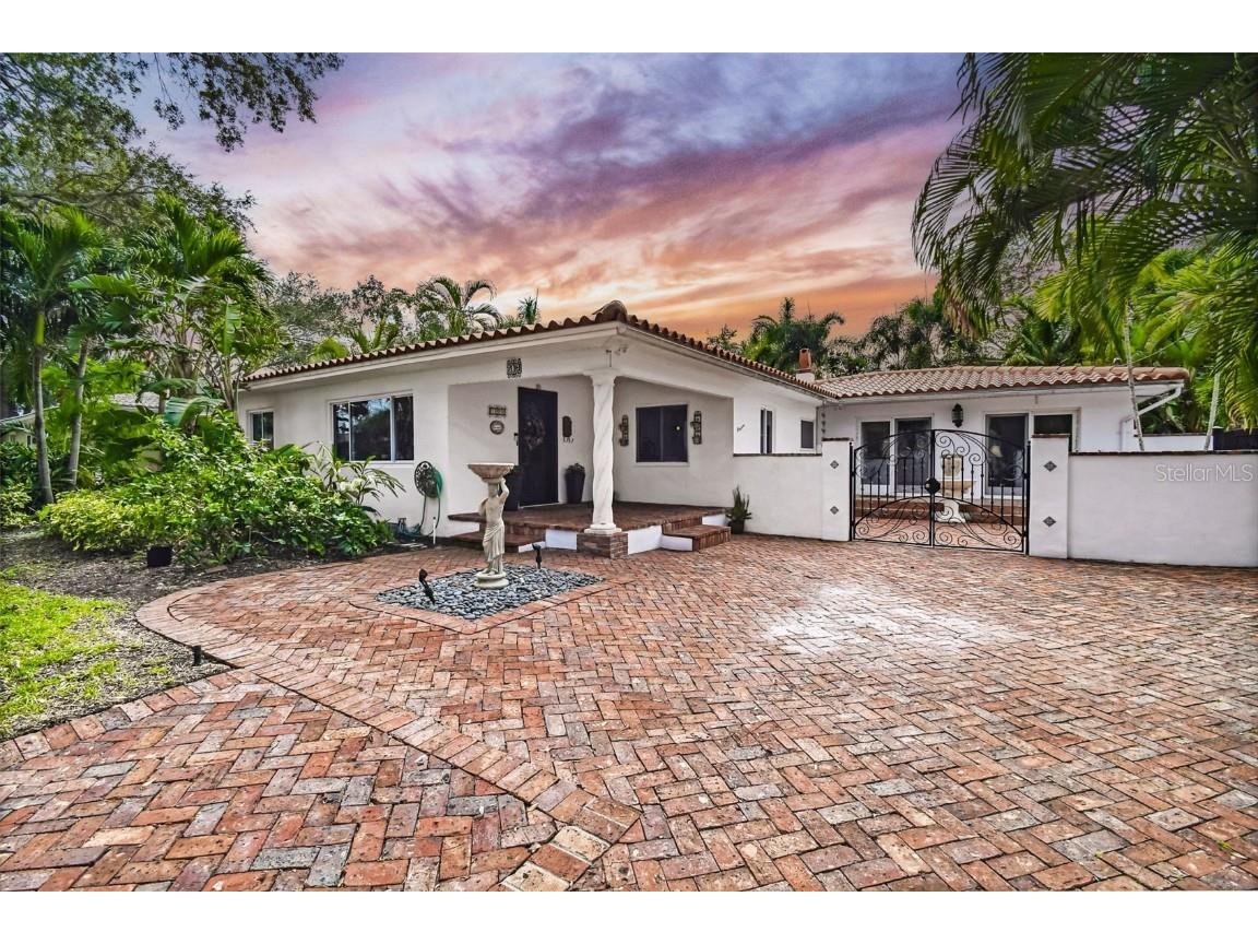 209 Rialto Way NE Saint Petersburg FL 33704 T3414130 image1