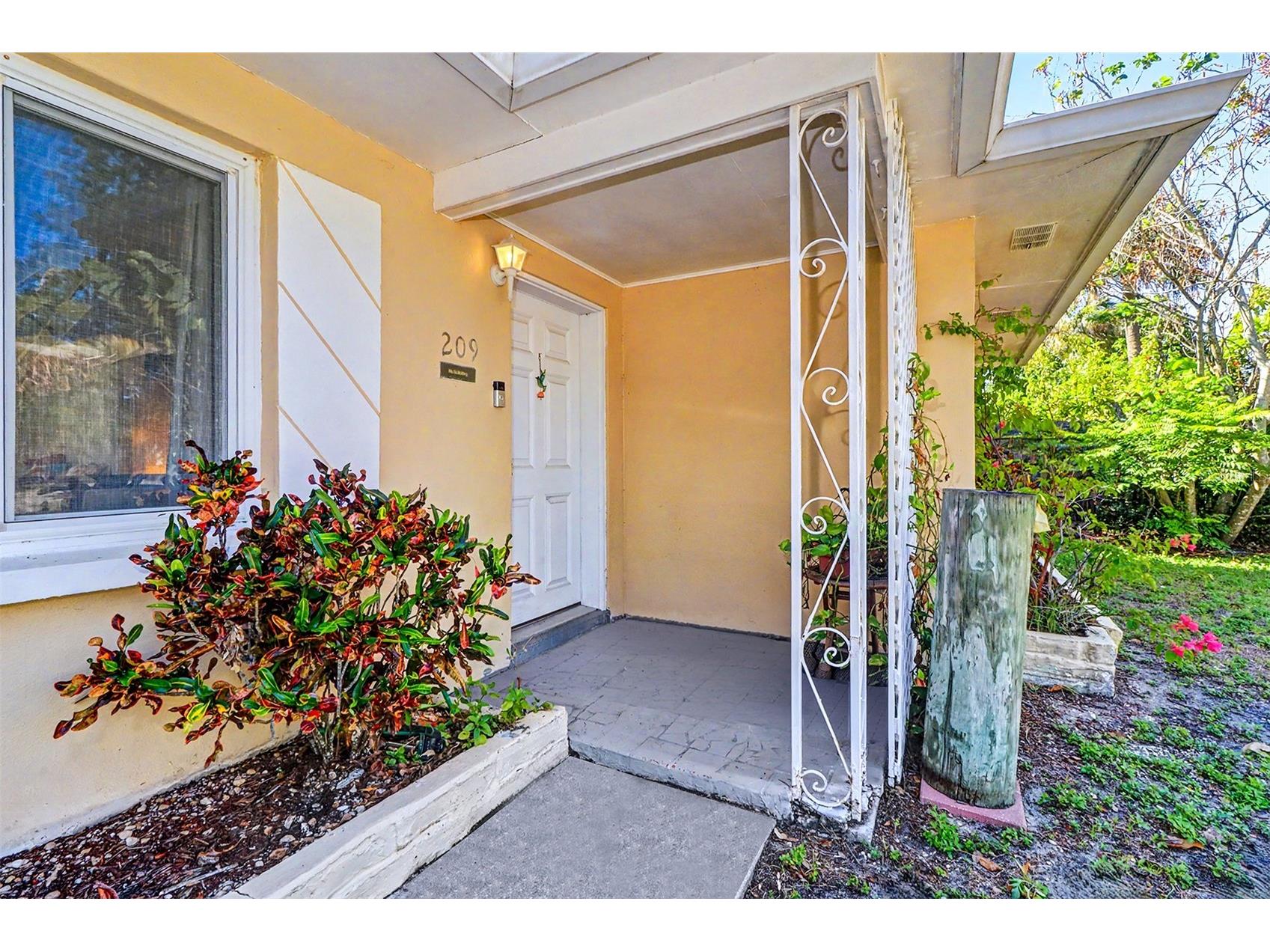 209 S Aurora Avenue Clearwater FL 33765 TB8506714 image3