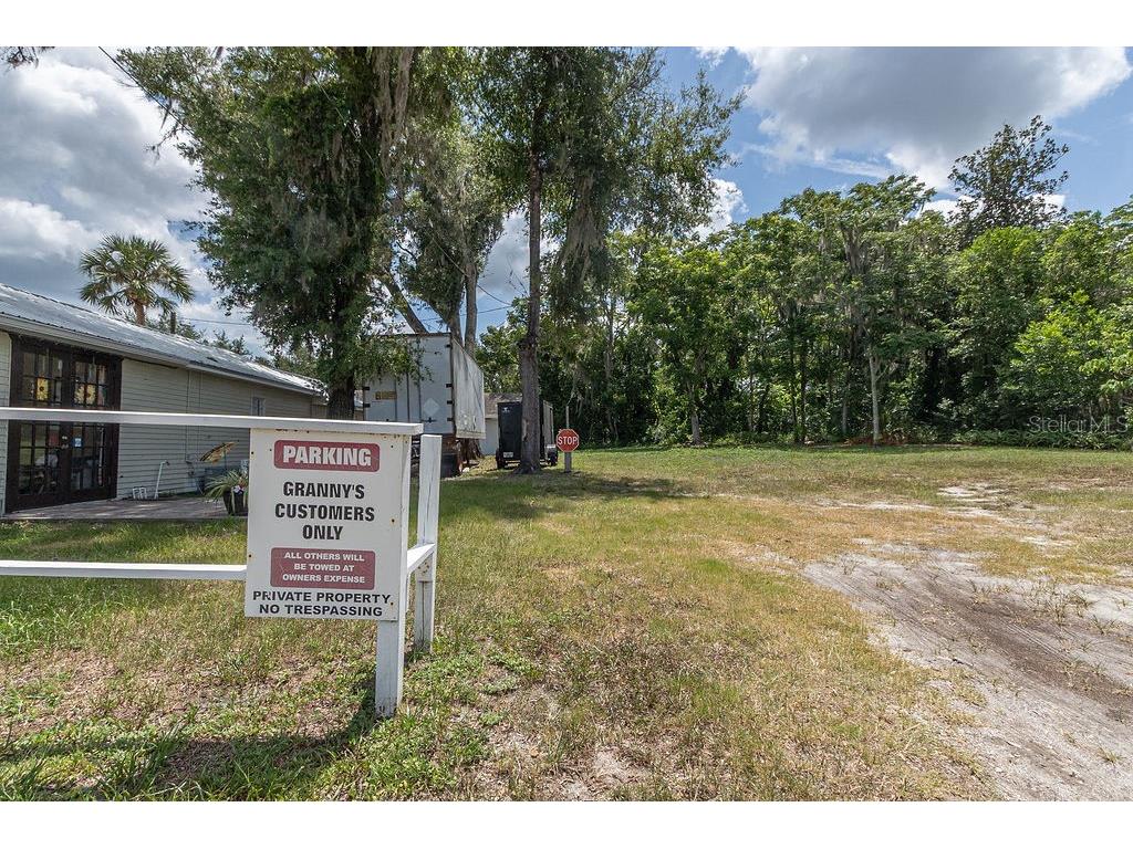 209 S Florida Avenue Deland FL 32720 V4944149 image24