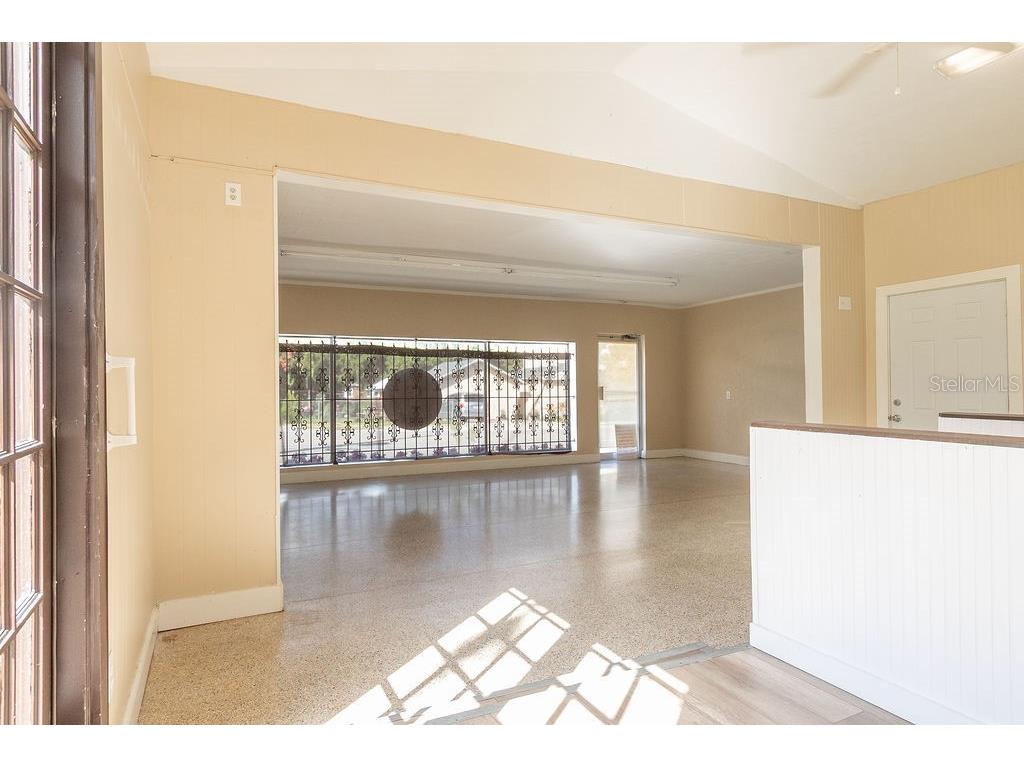 209 S Florida Avenue Deland FL 32720 V4944149 image8