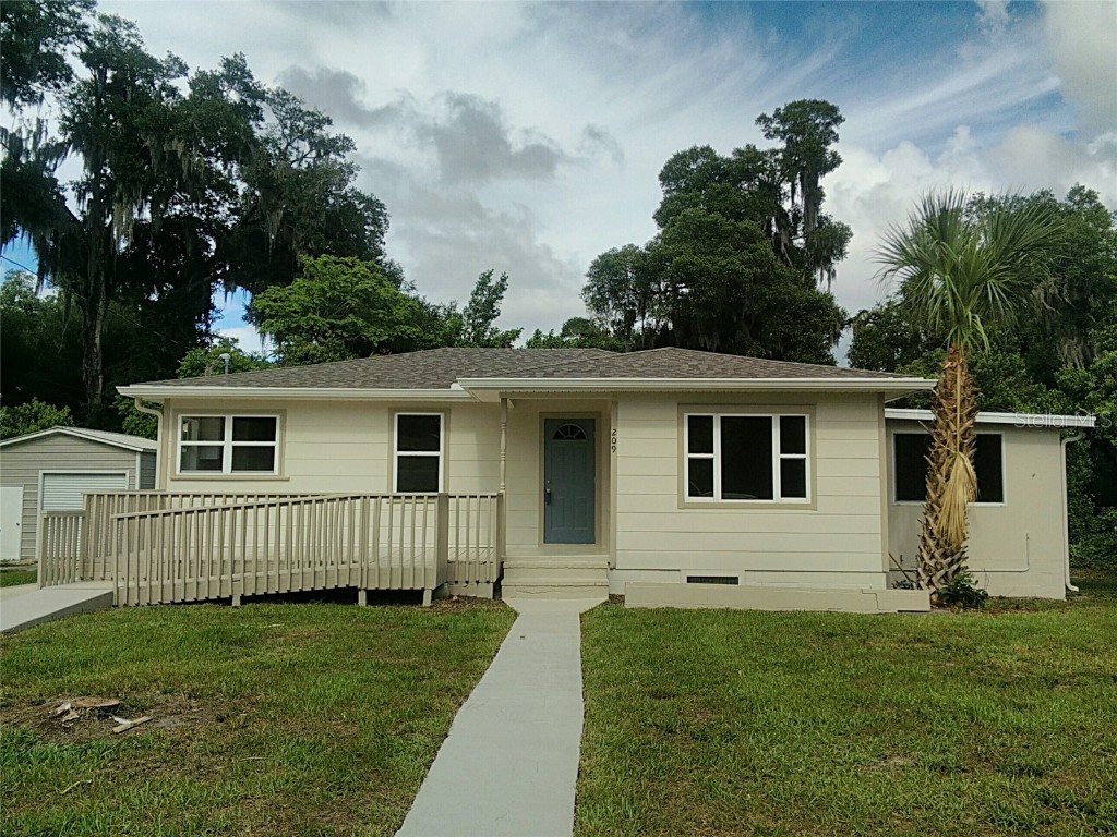 209 S Orange Avenue Deland FL 32720 V4936873 image1