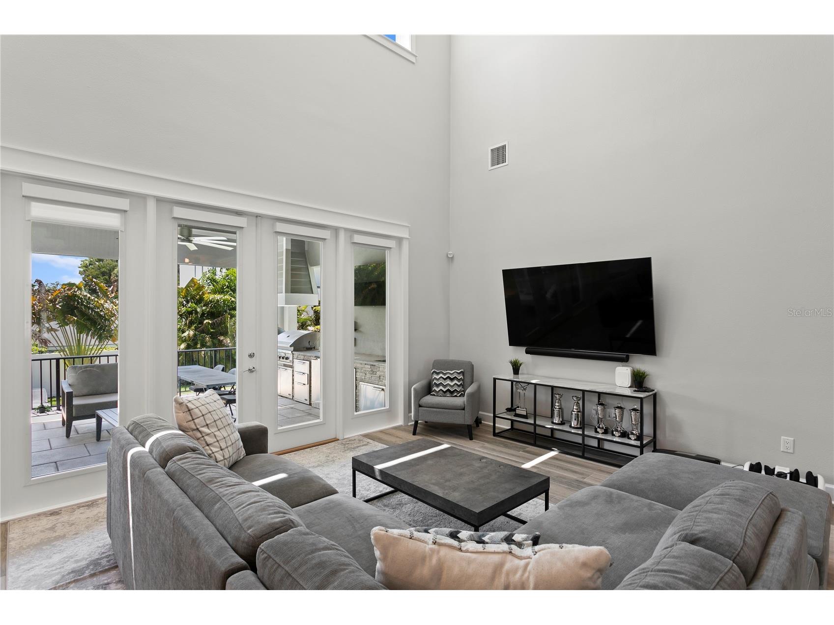 209 S Shore Crest Drive Tampa FL 33609 TB8515369 image18
