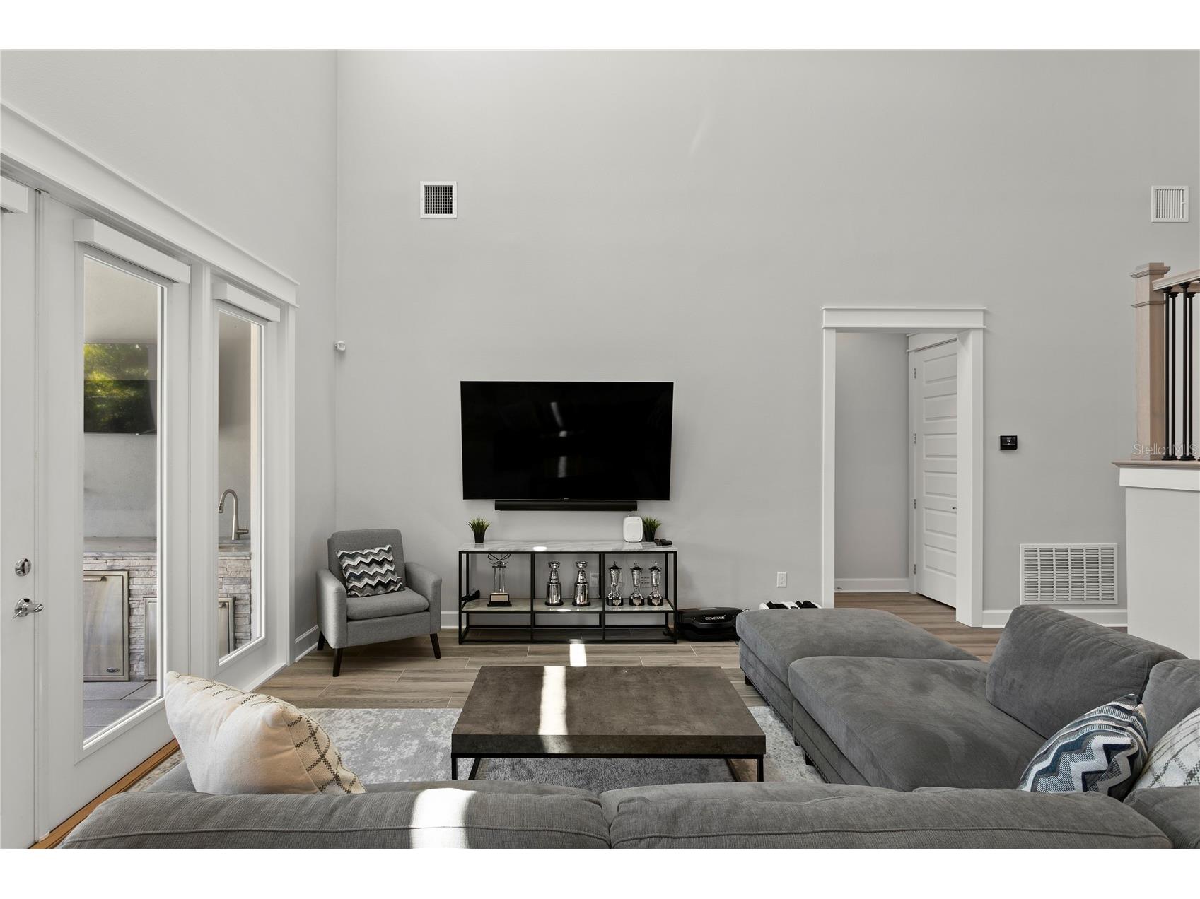 209 S Shore Crest Drive Tampa FL 33609 TB8515369 image22