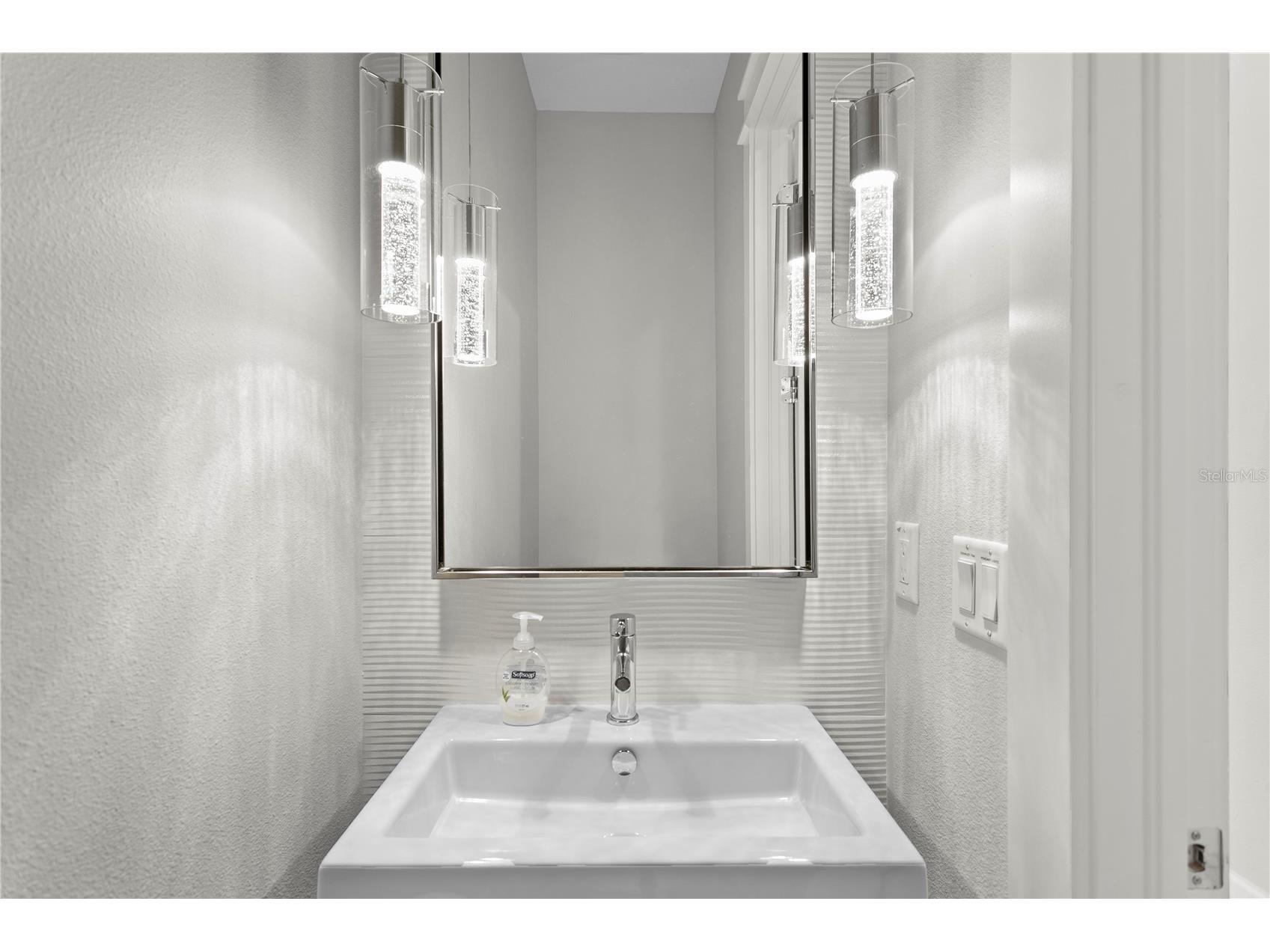 209 S Shore Crest Drive Tampa FL 33609 TB8515369 image30