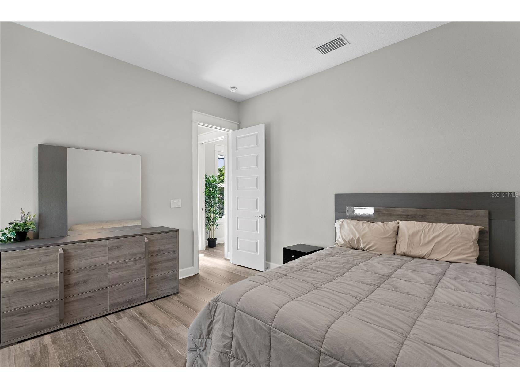 209 S Shore Crest Drive Tampa FL 33609 TB8515369 image32