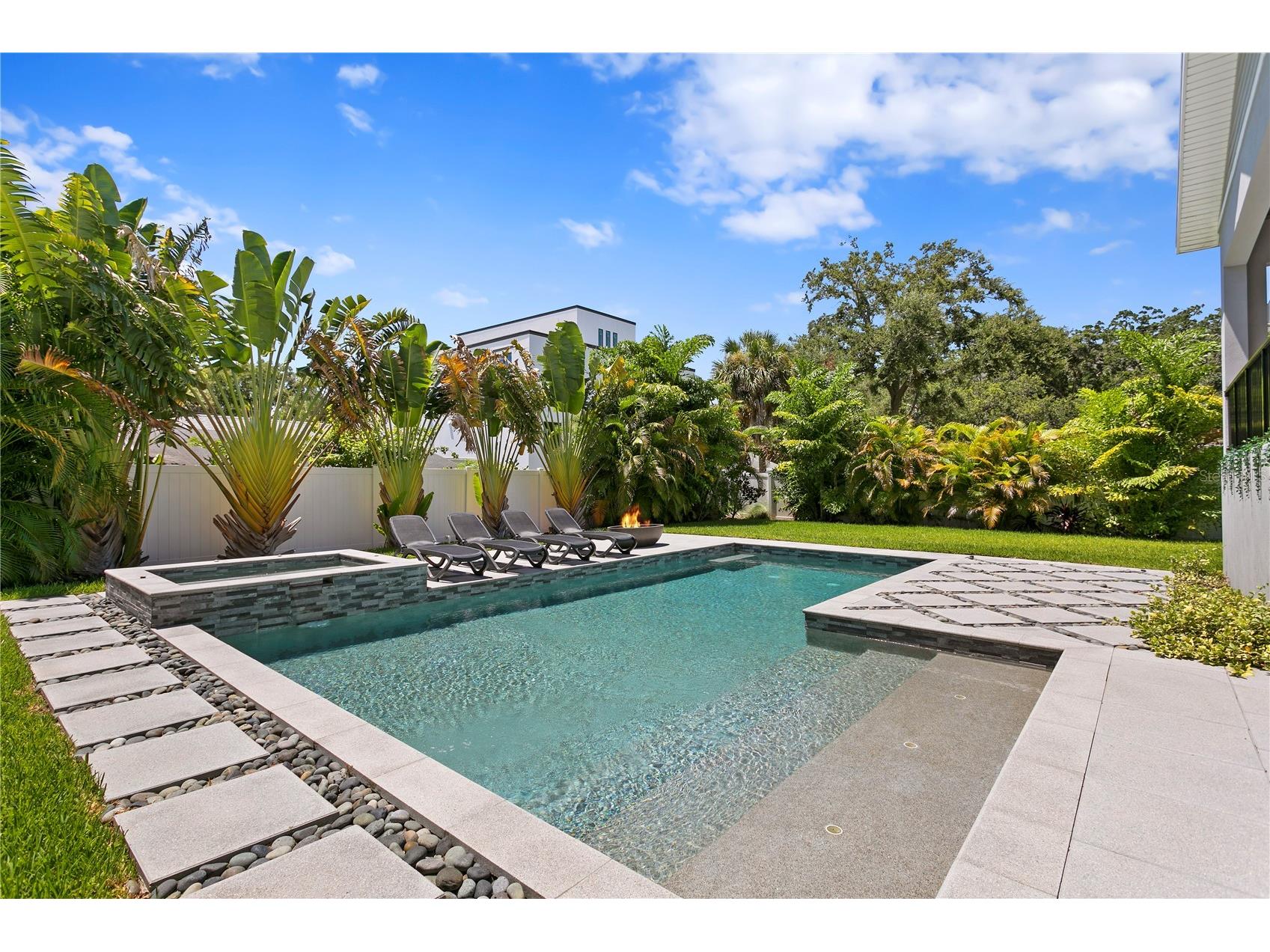 209 S Shore Crest Drive Tampa FL 33609 TB8515369 image8