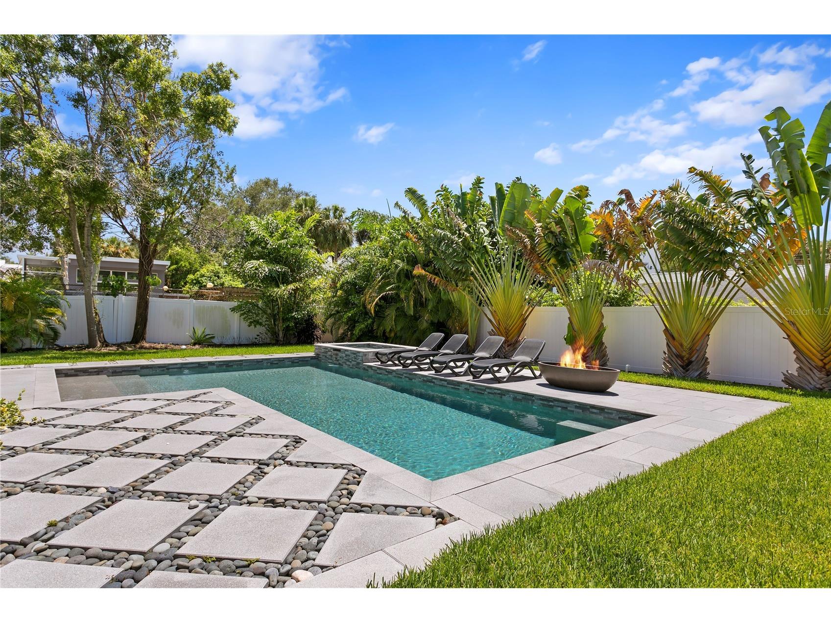 209 S Shore Crest Drive Tampa FL 33609 TB8515369 image9