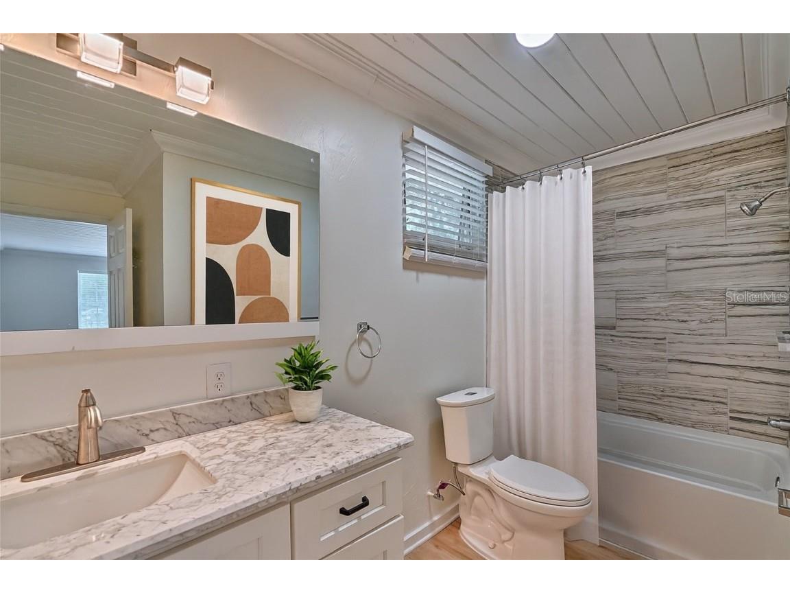 209 SE 47th Street Gainesville FL 32641 GC534563 image14