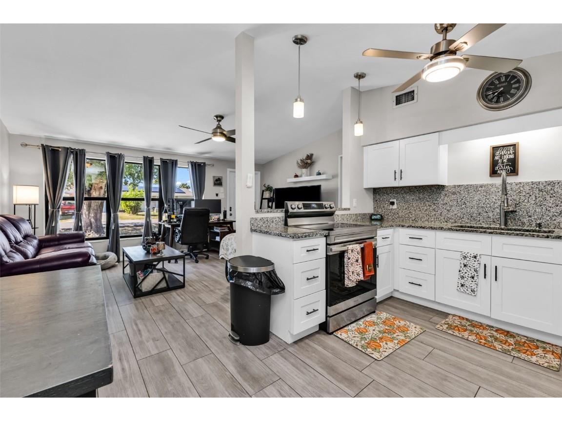 209 Seminole Boulevard NW Port Charlotte FL 33952 C7516185 image7