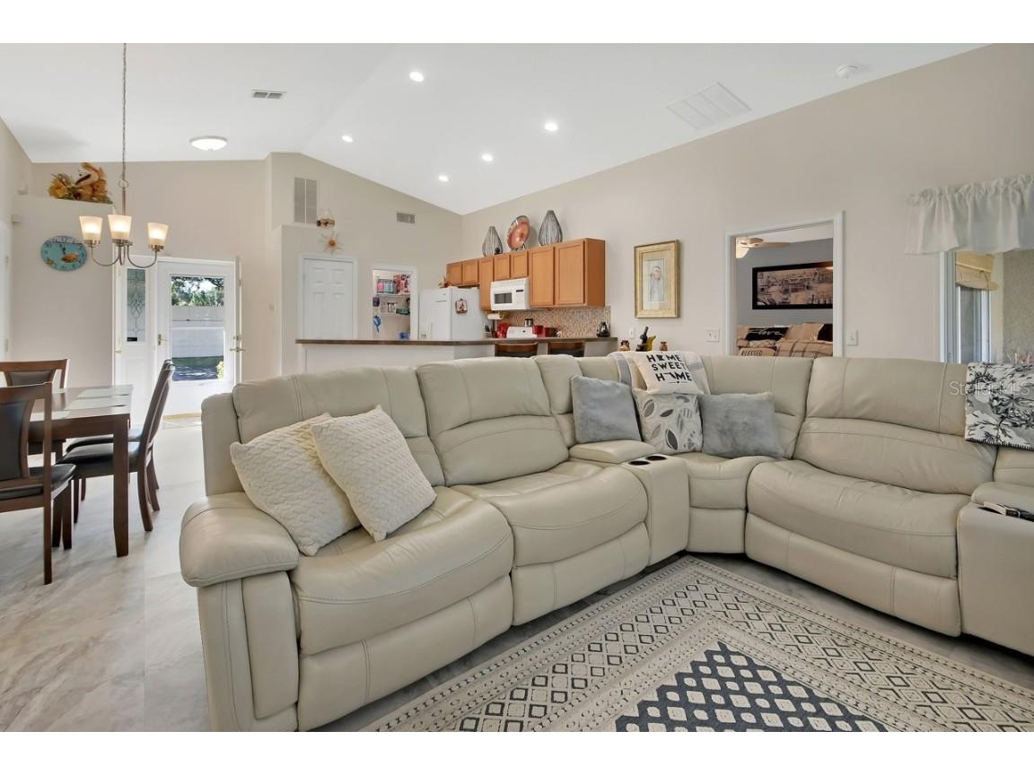 209 Shady Lane Drive #63 Deland FL 32724 V4945683 image4