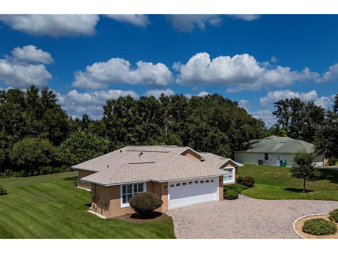 209 Shannon Lane Lady Lake FL 32159 - LAKE ELLA G5087607 image1