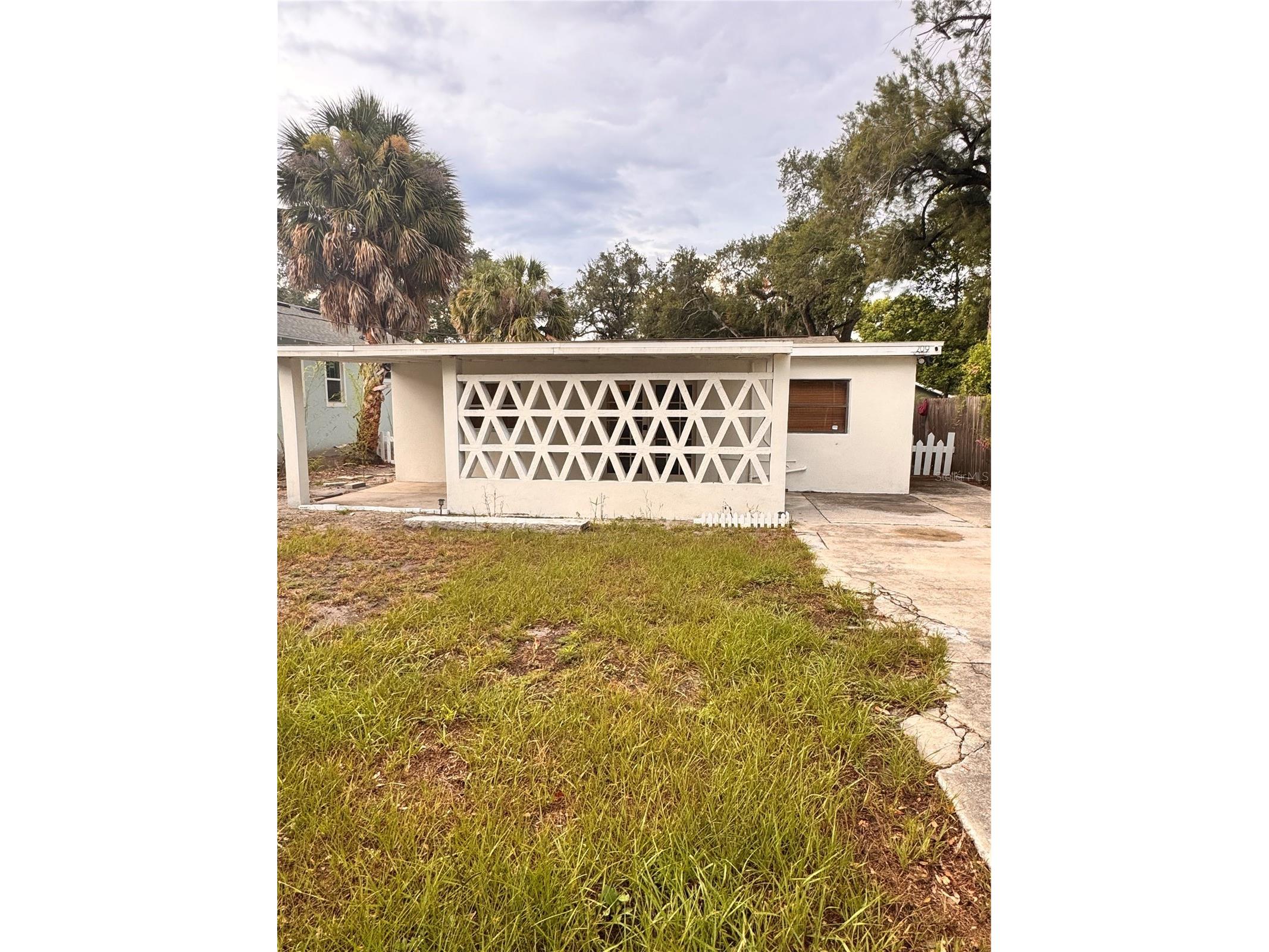 209 W Emily Street Tampa FL 33603 TB8518139 image1