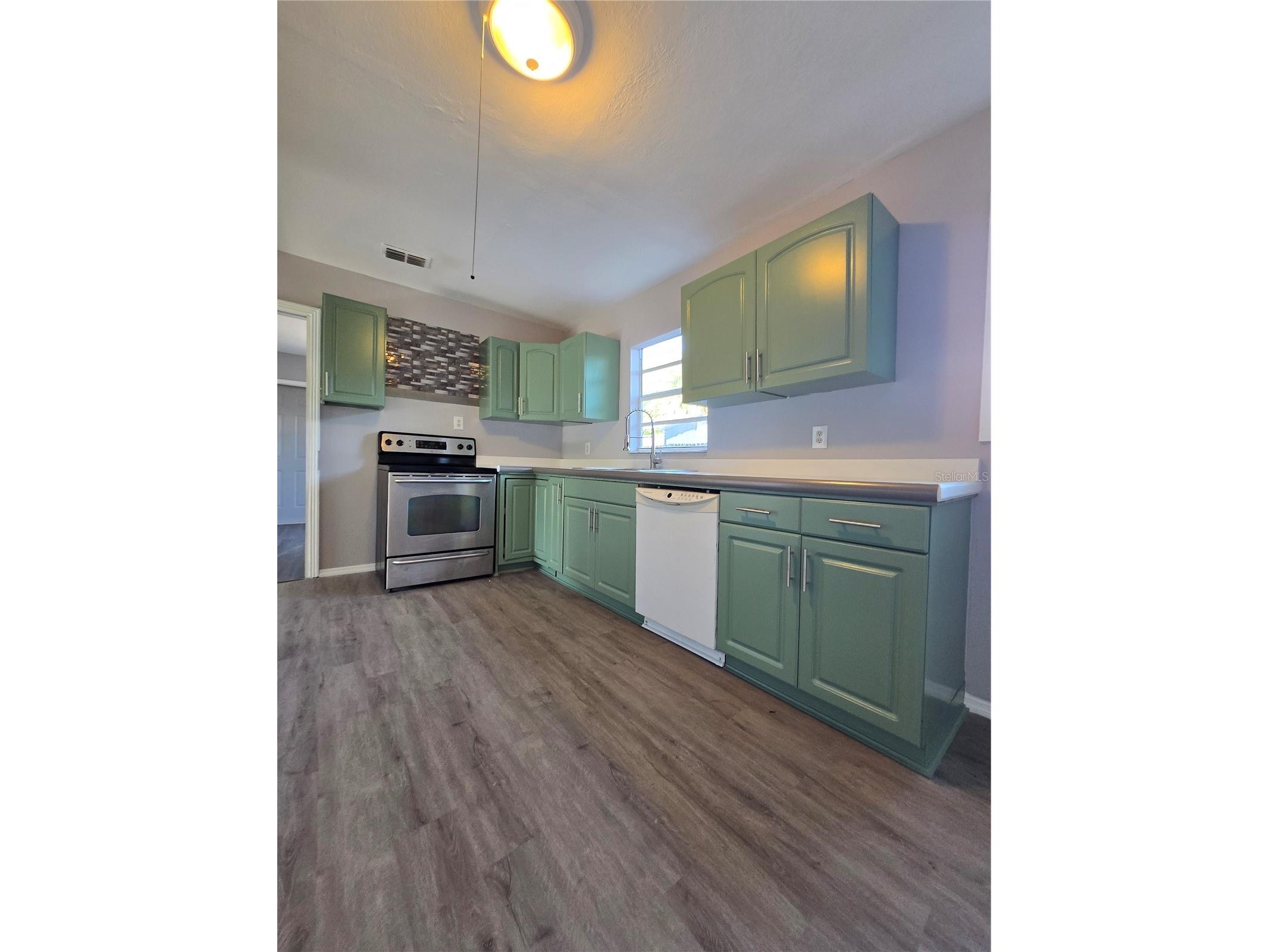 209 W Kirby Street Tampa FL 33604 TB8503261 image5