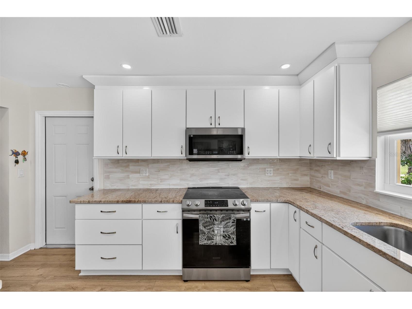 209 Westwinds Drive Palm Harbor FL 34683 TB8499622 image17