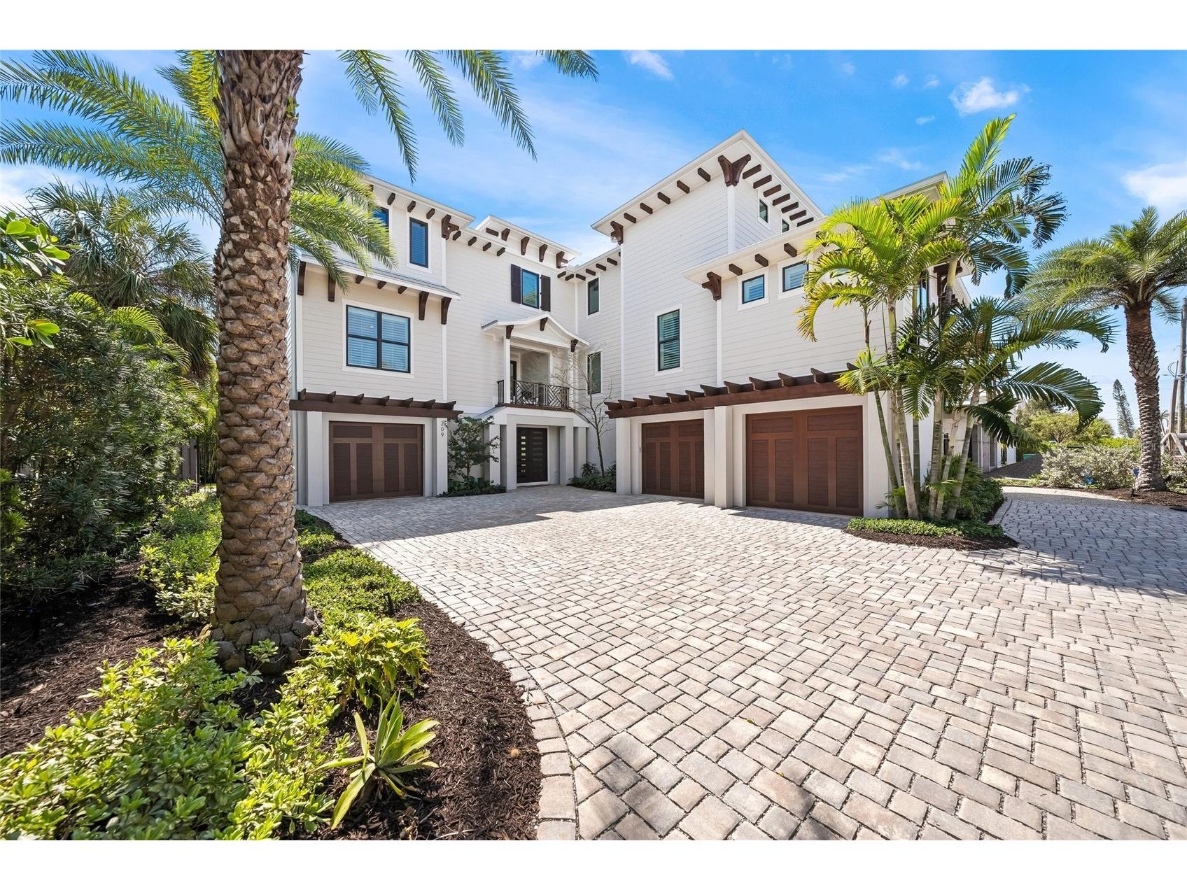 209 Willow Avenue Anna Maria FL 34216 A4688392 image1