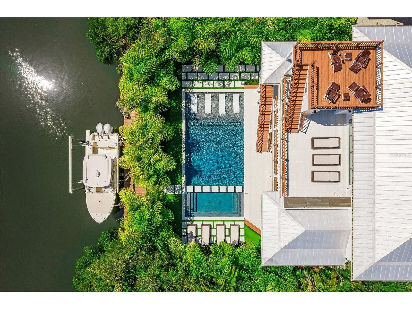 209 Willow Avenue Anna Maria FL 34216 A4688392 image4