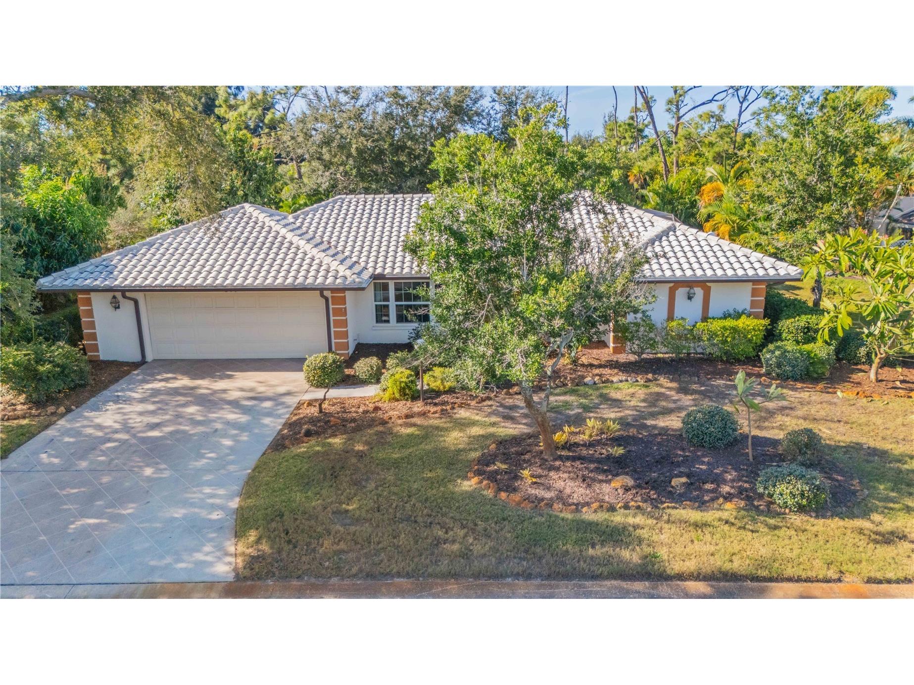 209 Woodland Drive Englewood FL 34223 N6141986 image1