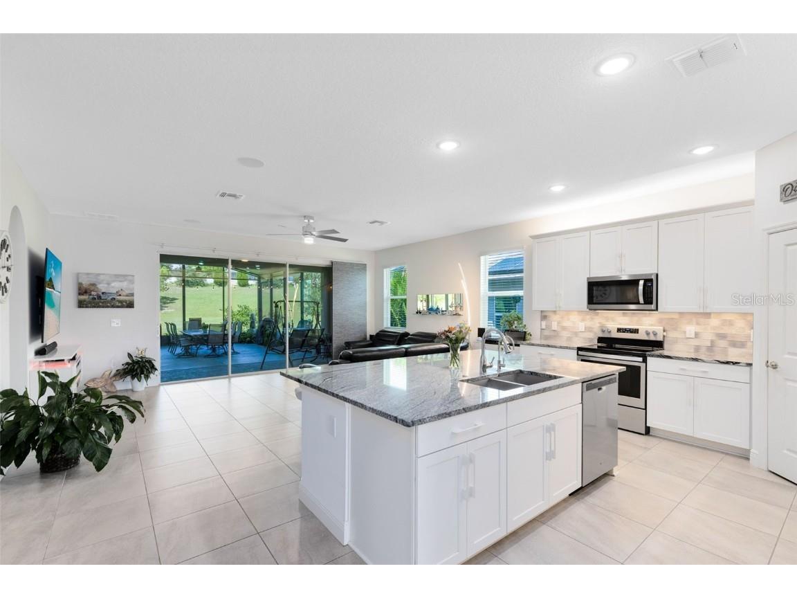 2090 Standing Rock Circle Oakland FL 34787 O6335263 image2