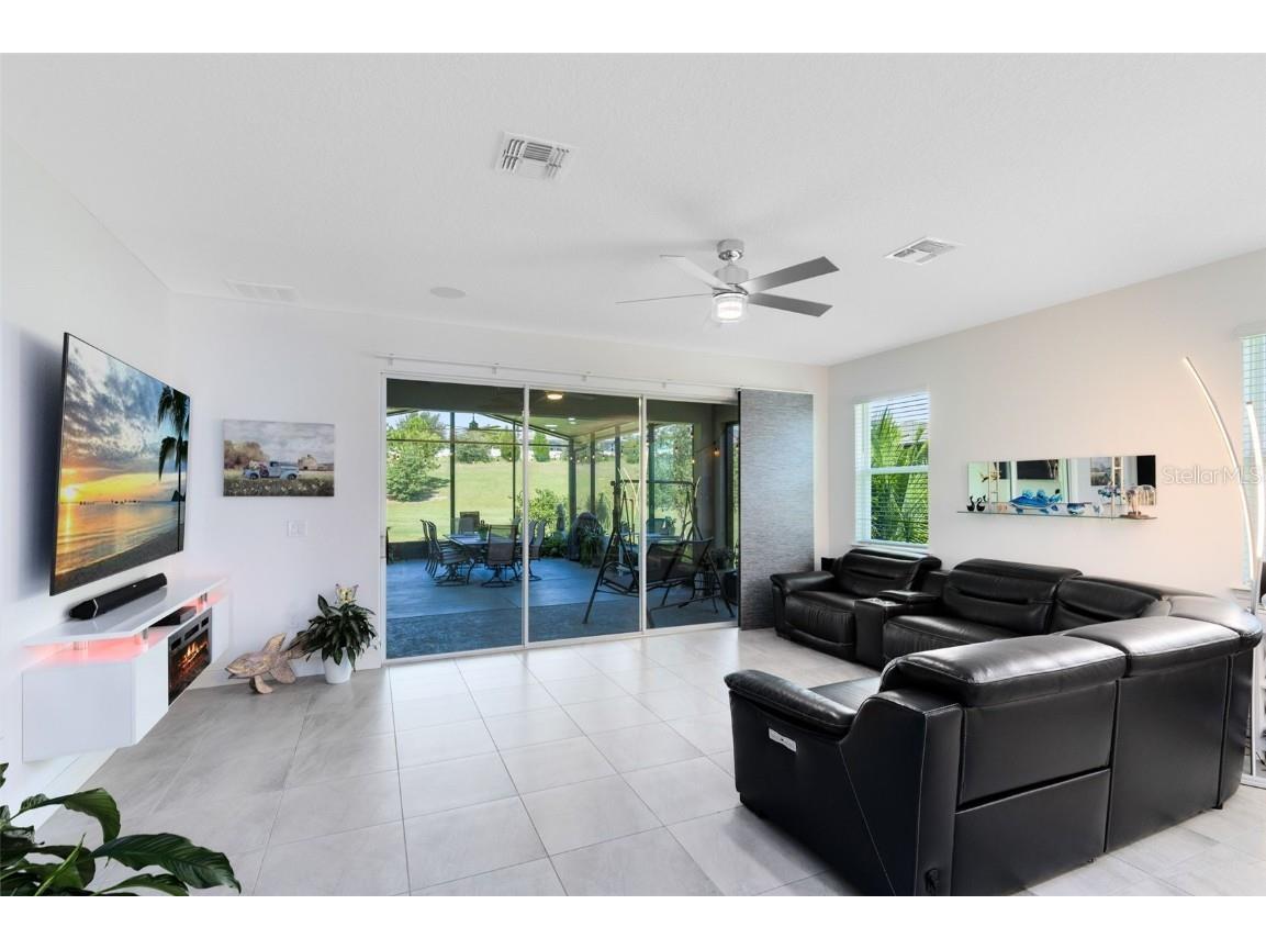 2090 Standing Rock Circle Oakland FL 34787 O6335263 image3