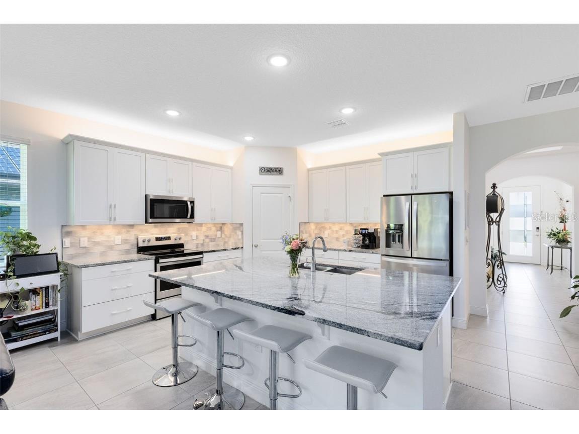 2090 Standing Rock Circle Oakland FL 34787 O6335263 image4