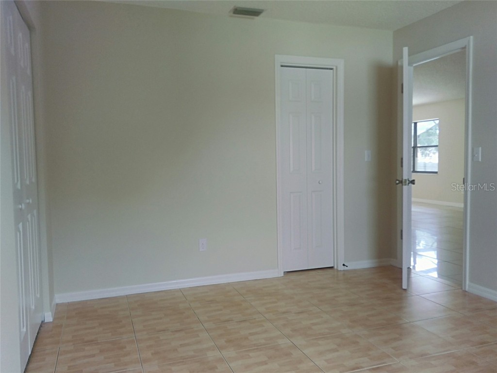 2090 W Atmore Circle Deltona FL 32725 V4938775 image1