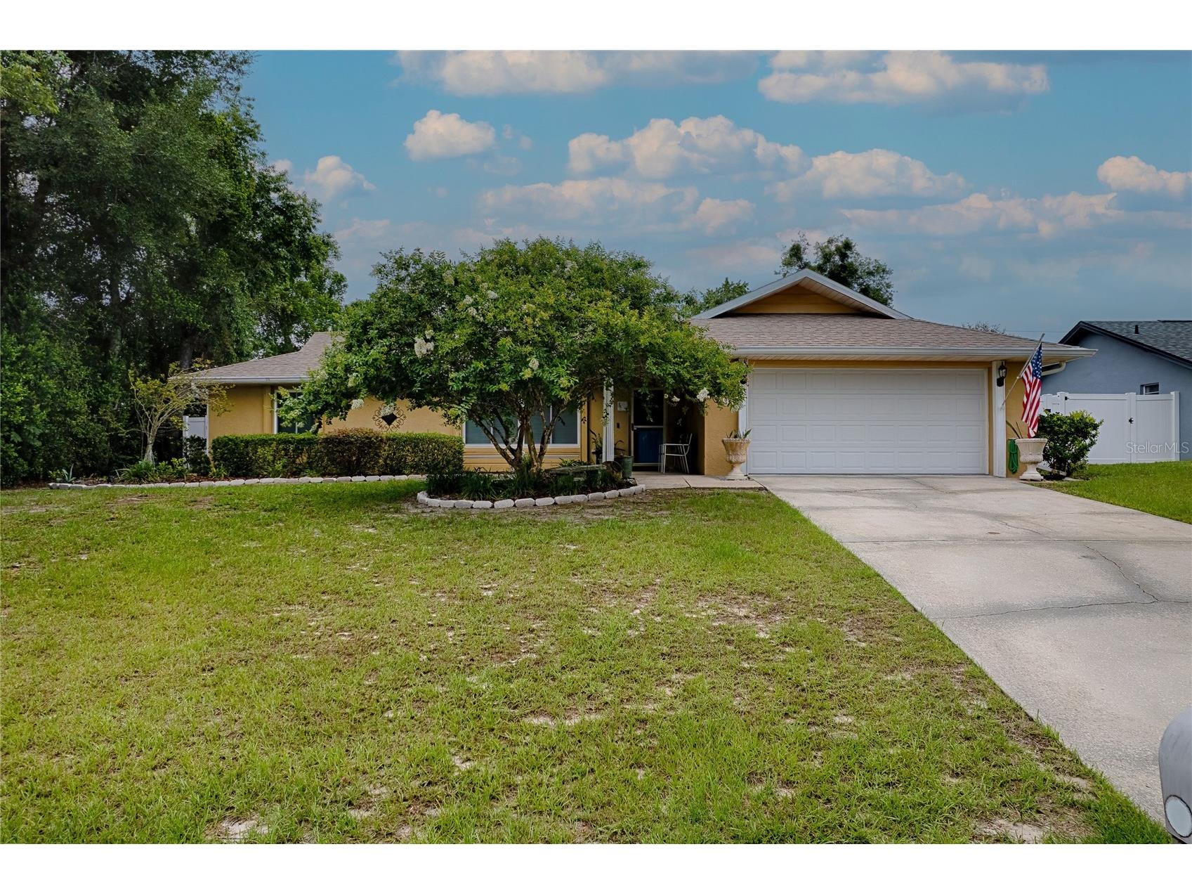 2091 N Hyde Drive Deltona FL 32738 V4949497 image1