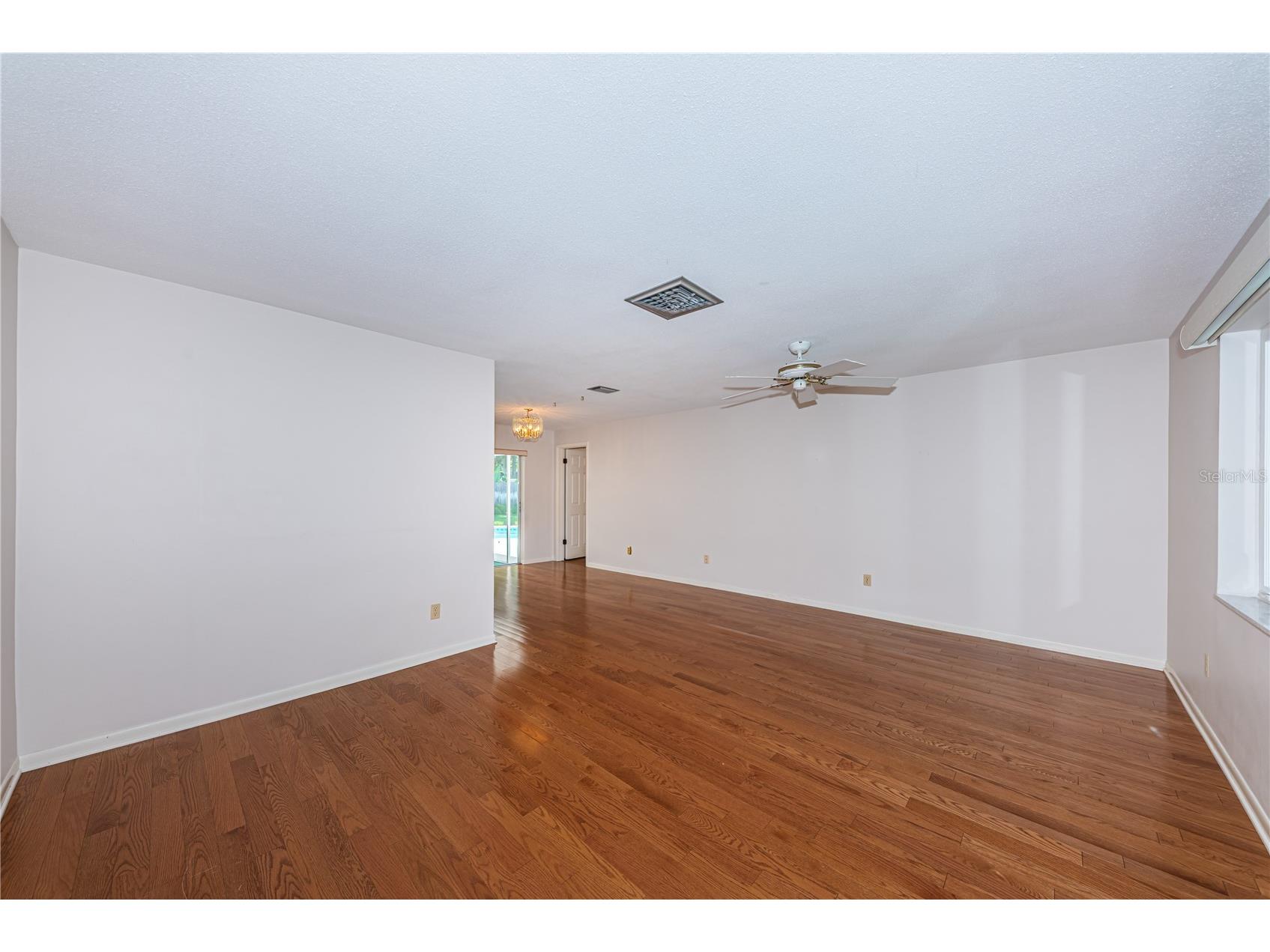 2093 Ashbury Drive Clearwater FL 33764 TB8516304 image17