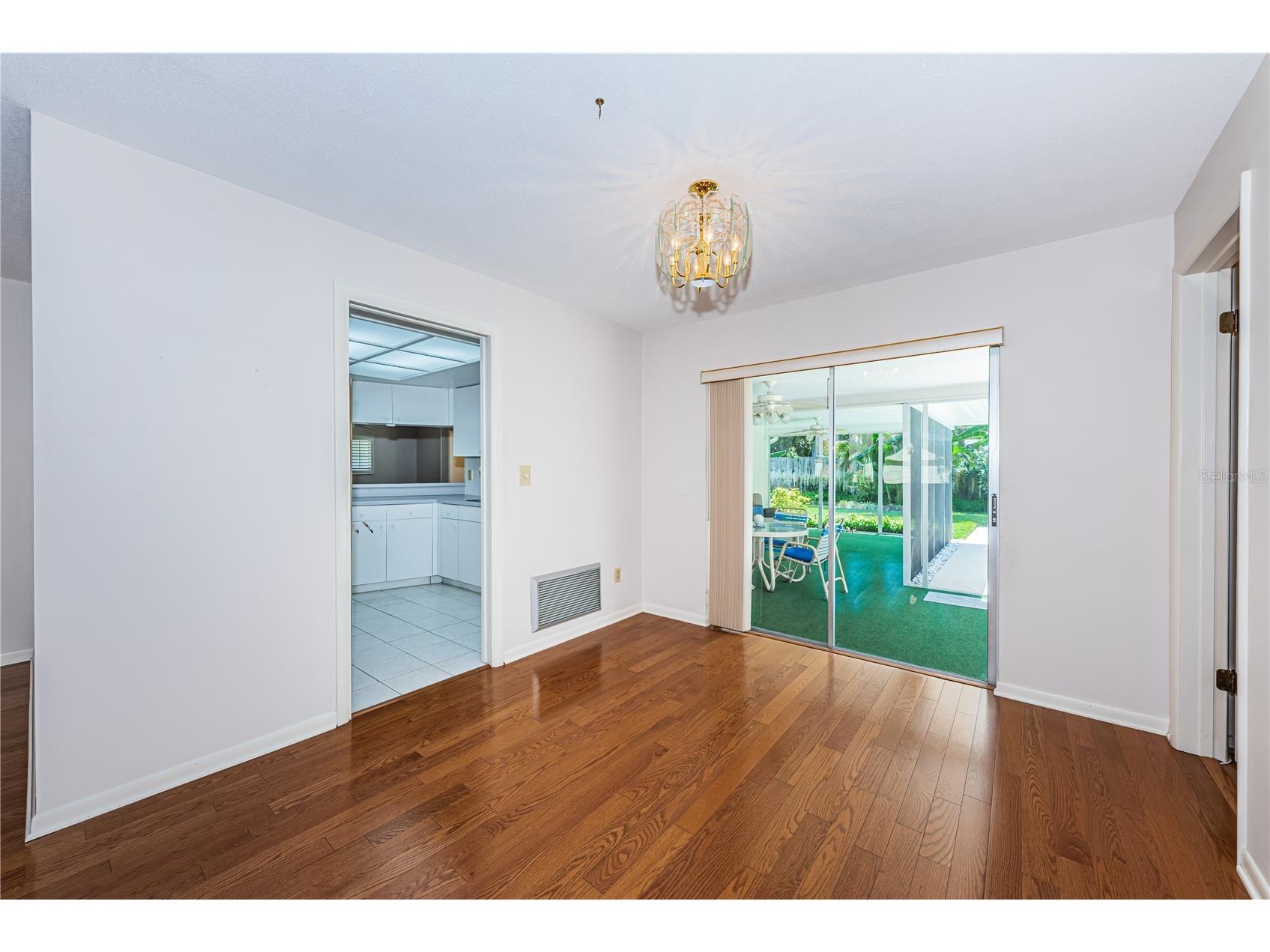 2093 Ashbury Drive Clearwater FL 33764 TB8516304 image27