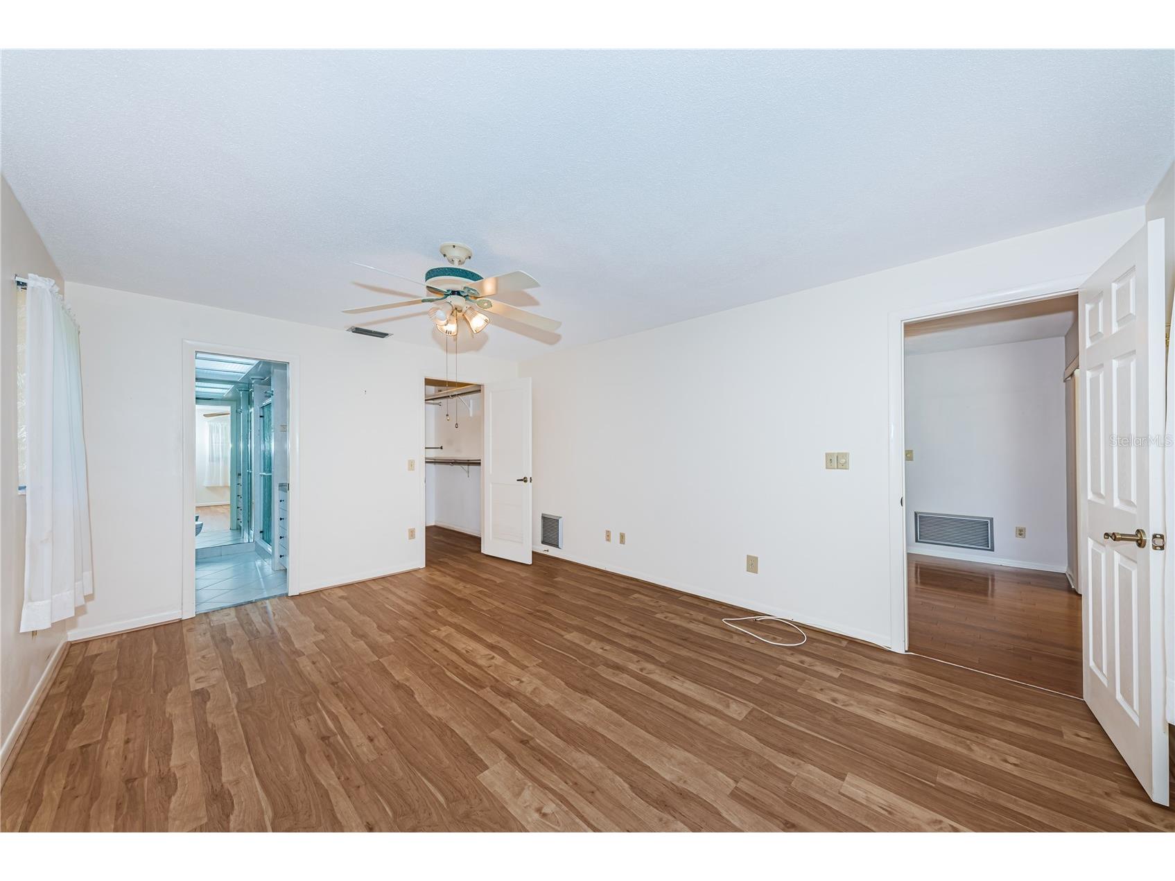 2093 Ashbury Drive Clearwater FL 33764 TB8516304 image3