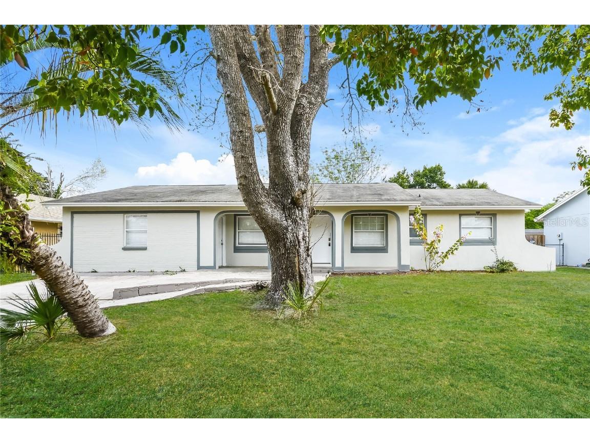 2093 Floradell Place Orlando FL 32808 O6187954 image1