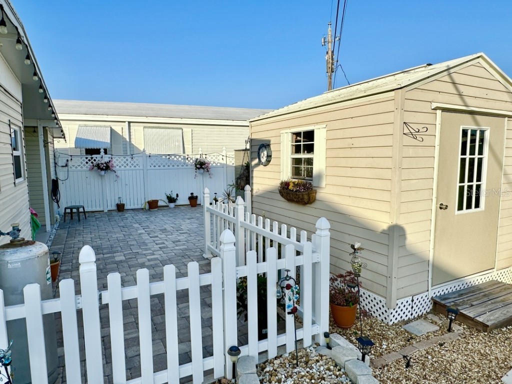 2094 Detroiter Street Sarasota FL 34231 A4647704 image10