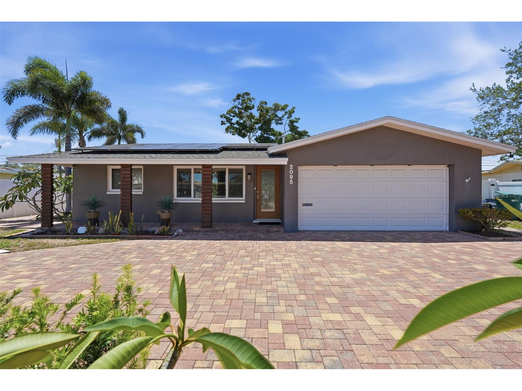 2095 Dolphin Boulevard S Saint Petersburg FL 33707 TB8508870 image1