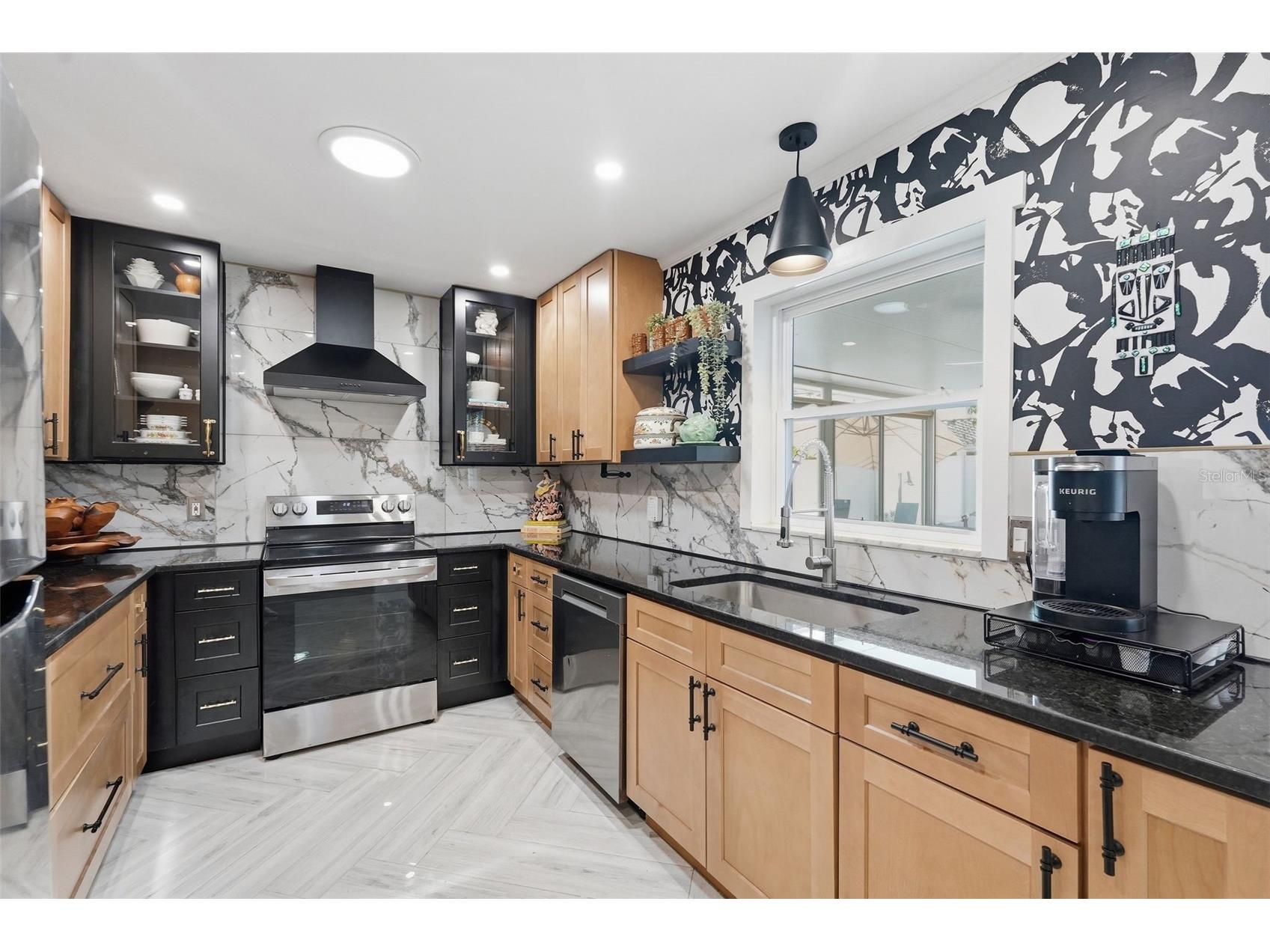2095 Dolphin Boulevard S Saint Petersburg FL 33707 TB8508870 image12