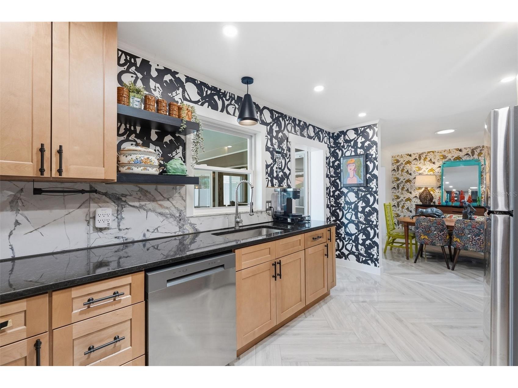 2095 Dolphin Boulevard S Saint Petersburg FL 33707 TB8508870 image14