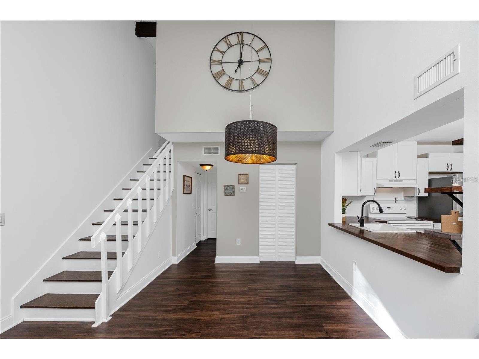 2095 Sunset Point Road #2504 Clearwater FL 33765 TB8481240 image6