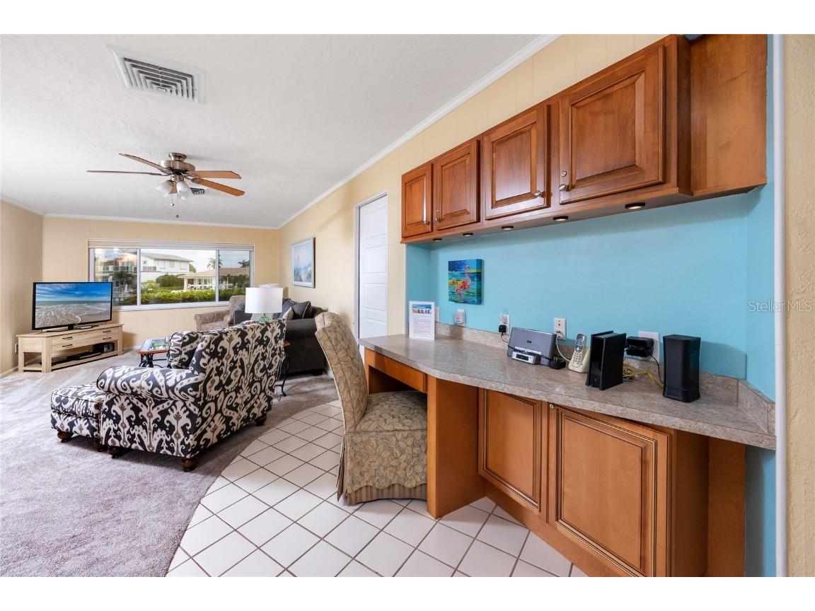 2096 Massachusetts Avenue NE Saint Petersburg FL 33703 - TAMPA BAY TB8392337 image20